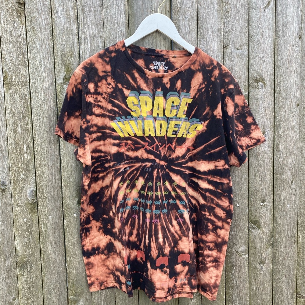 Bleach dyed space invaders tee